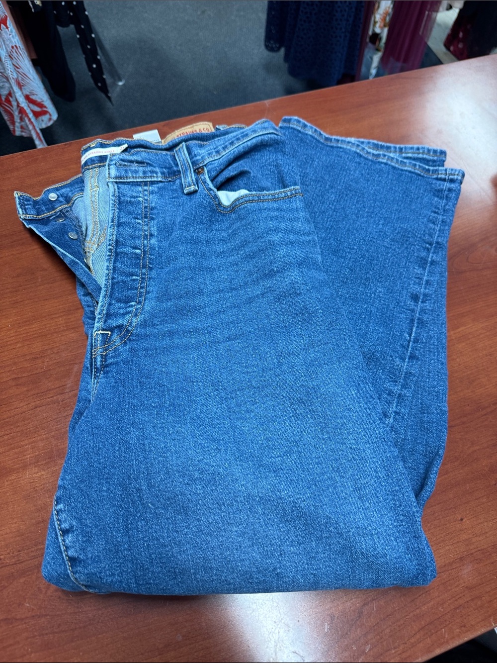 Levi Strauss ribcage straight ankle jeans size 31 // 061045 - Picture 1 of 1